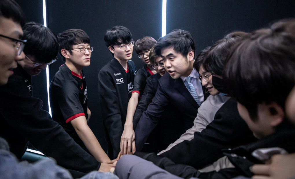 九游游戏APP下载哈兰德关键节点回归赛场，SKT带队取胜！(哈兰德在那个俱乐部)