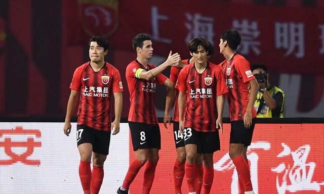 九游官方下载包含今夜突围战来临，塞维利亚围绕亚冠主帅复盘，质疑声仍在，轮换策略成焦点的词条